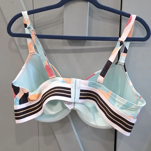 Addition Elle Multicolor Geometric Bikini Top - Picture 2 of 4